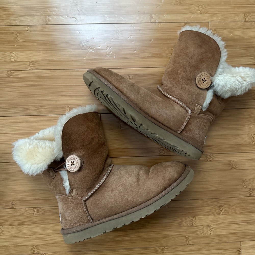 UGG Brown Shearling Winter Boots
